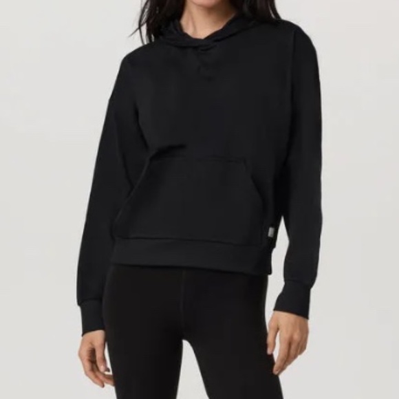 Unworn Vuori Women's Sweatshirt Halo Modern Pullover Hoodie in Black - Picture 1 of 11